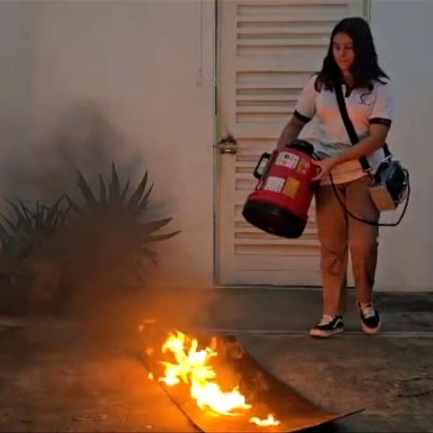 El extintor acústico de Ángela Karime. Foto: N+